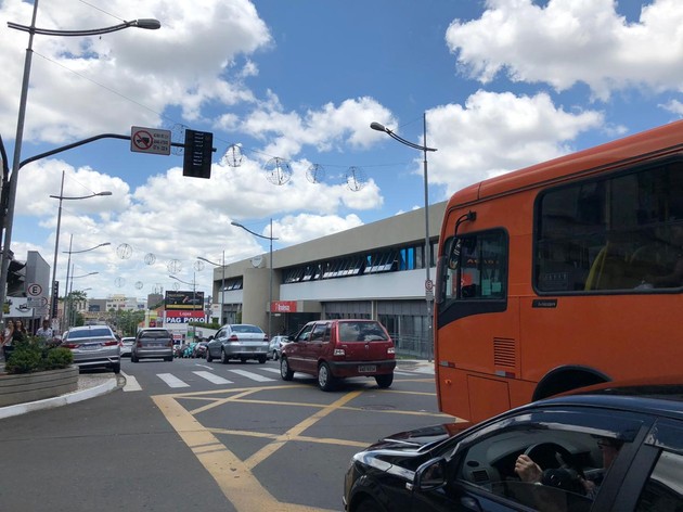 Semáforos da avenida Vicente Machado acabaram 'desligando'