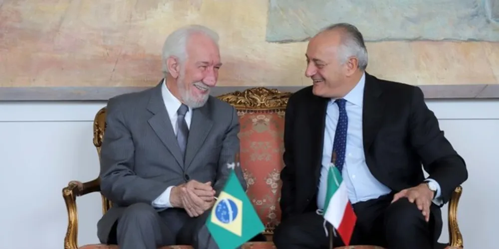 O vice-governador, Darci Piana recebeu a visita do Embaixador Extraordinário e Plenipotenciário da República Italiana no Brasil, Antonio Bernardini