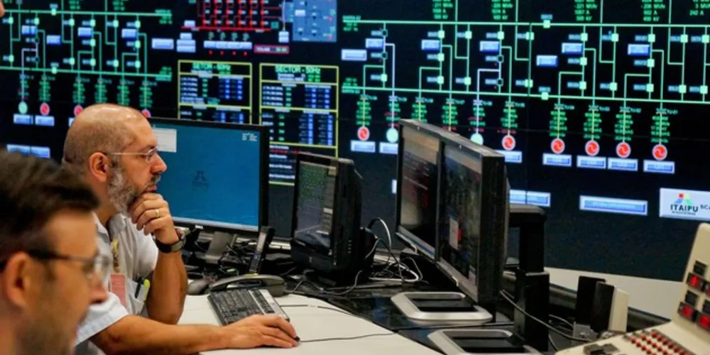 A migração do pessoal do escritório de Curitiba para Foz ocorreu de forma progressiva desde julho do ano passado