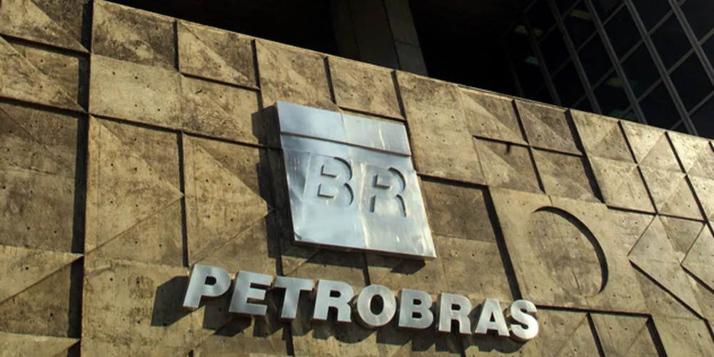Imagem ilustrativa da imagem Petrobras de Araucária e demitirá 396 empregados