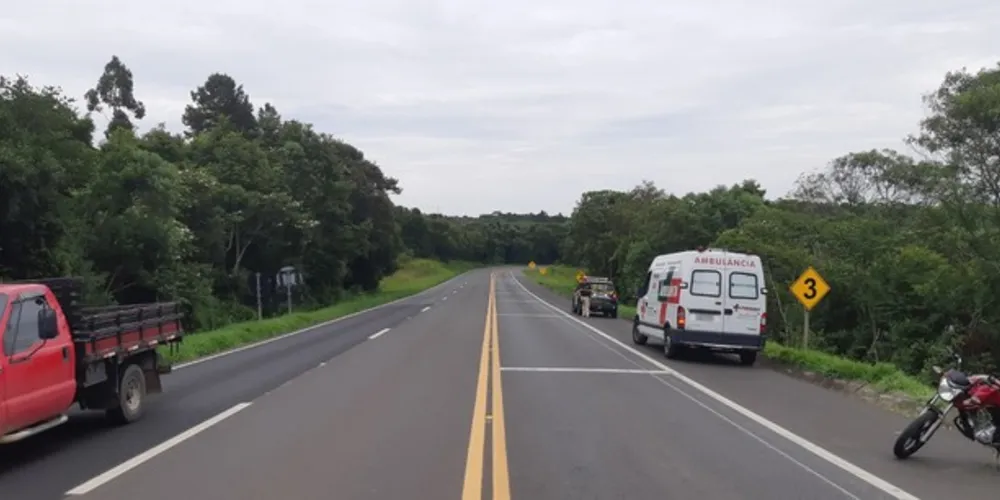 Vítima foi socorrida no local e foi encaminhada ao HU, em Ponta Grossa
