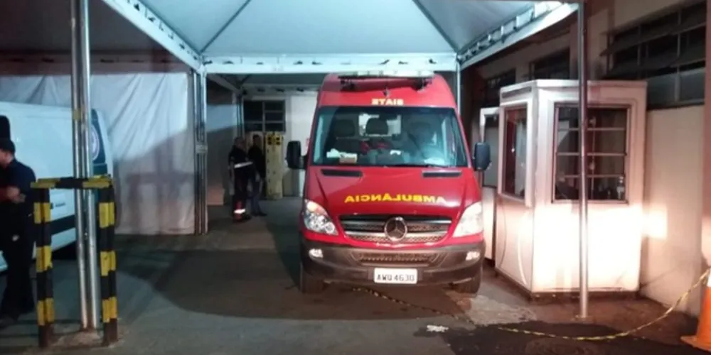 Criança foi encaminhada de ambulância até o Hospital do Trabalhador, mas não resistiu