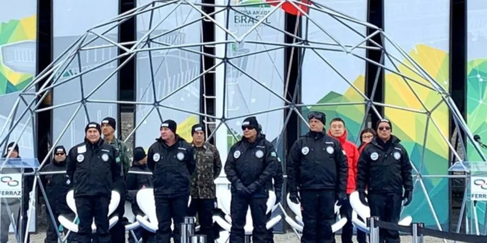 O vice-presidente da República, Hamilton Mourão participou da reinauguração da Estação Comandante Ferraz na Antártica