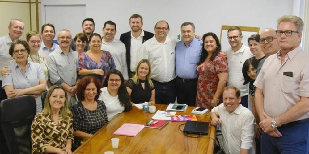 A pactuação de um novo modelo de gestão da entidade, com uma sólida parceria com o Governo, foi uma das principais pautas do encontro