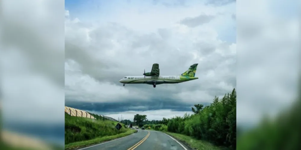 Imagem flagra aproximação da aeronave antes do pouso