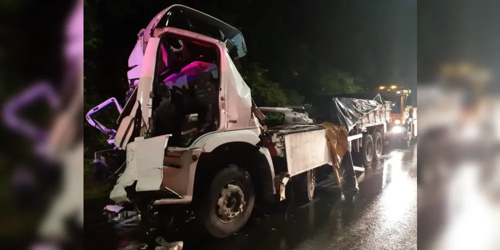 A rodovia ficou interditada no sentido Sul por cerca de seis horas. 