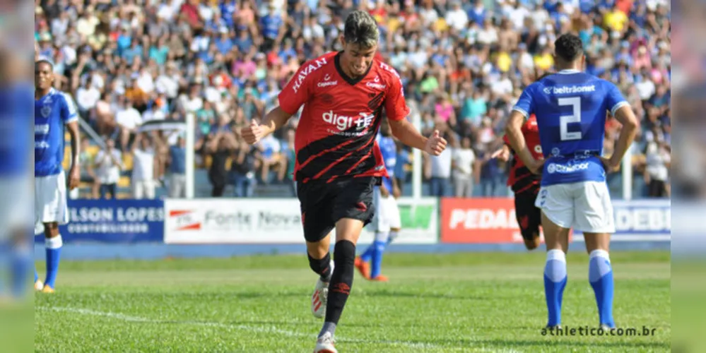 Jogo foi realizado neste sábado