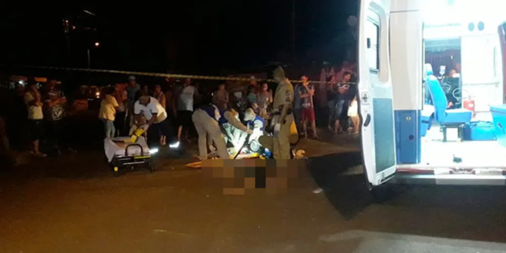 Motorista foi espancado pelas testemunhas do acidente e também teve que ser socorrido