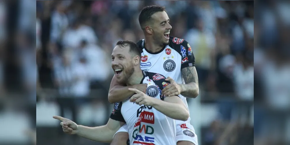 Camisa 9 marcou o gol da vitória do Fantasma na estreia do Paranaense 2020