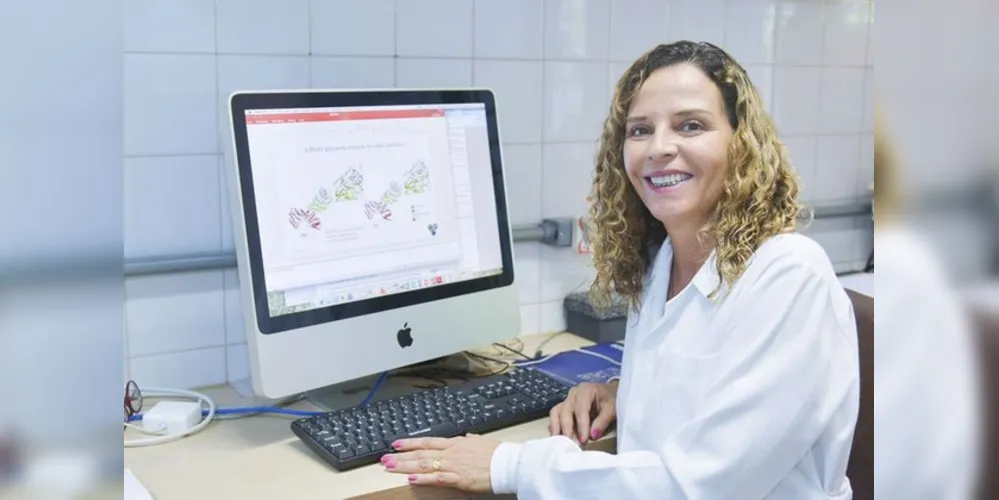 Ana Paula Junqueira Kipnis, pesquisadoras da UFG 