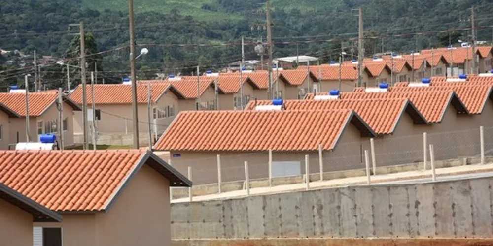 Mais 200 famílias receberão as chaves da casa própria nos próximos dias.