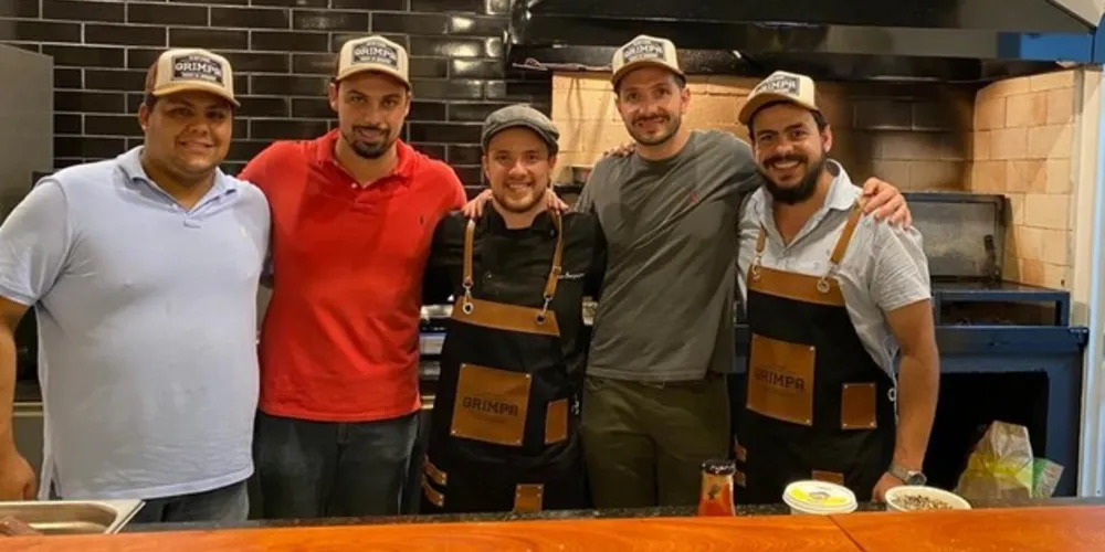 Vitor Bourguignon assinou o menu e participou da inauguração do empreendimento.