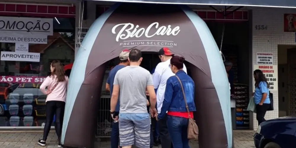 Feirinha tem como objetivo conseguir um novo lar para cães e gatos