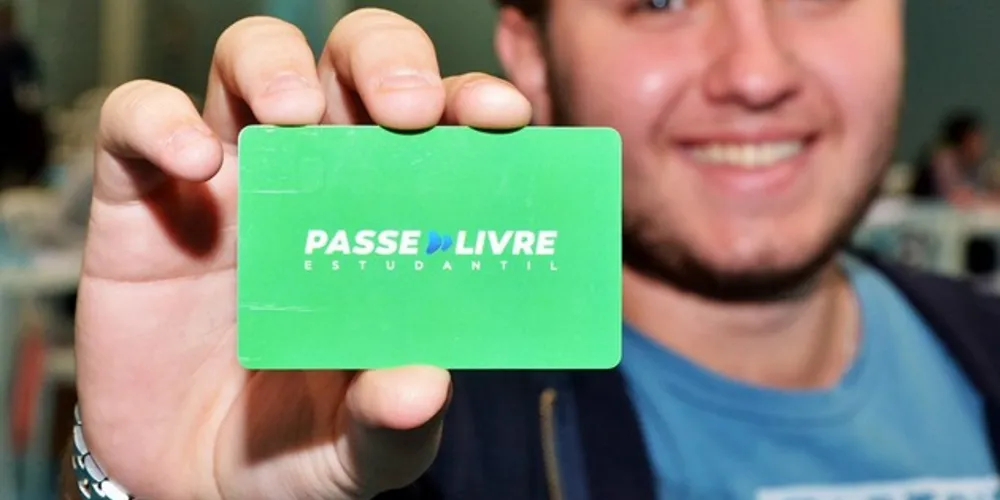 Alunos podem fazer solicitações de Passe Livre e Meia Passagem a partir dessa sexta-feira (24) pela internet.
