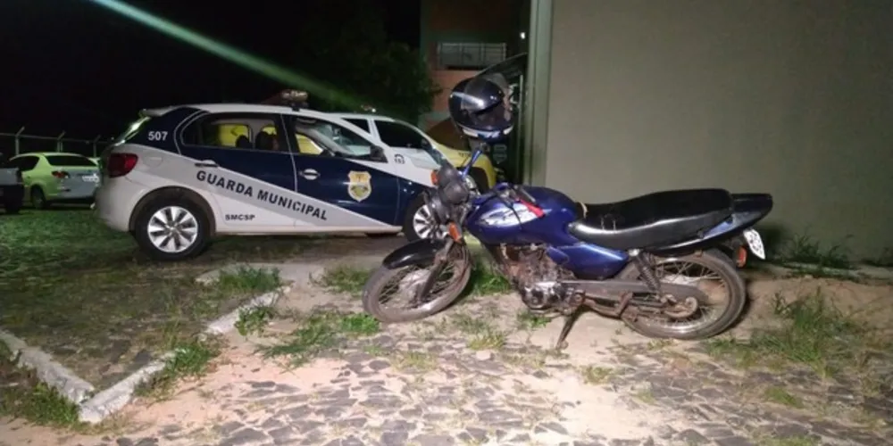 Motocicleta foi levada à 13ª SDP e passará por perícia antes de ser devolvida ao proprietário