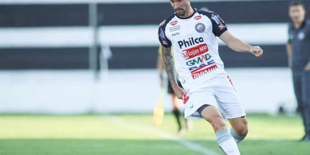 O Operário do lateral Danilo sofreu derrota para o FC Cascavel