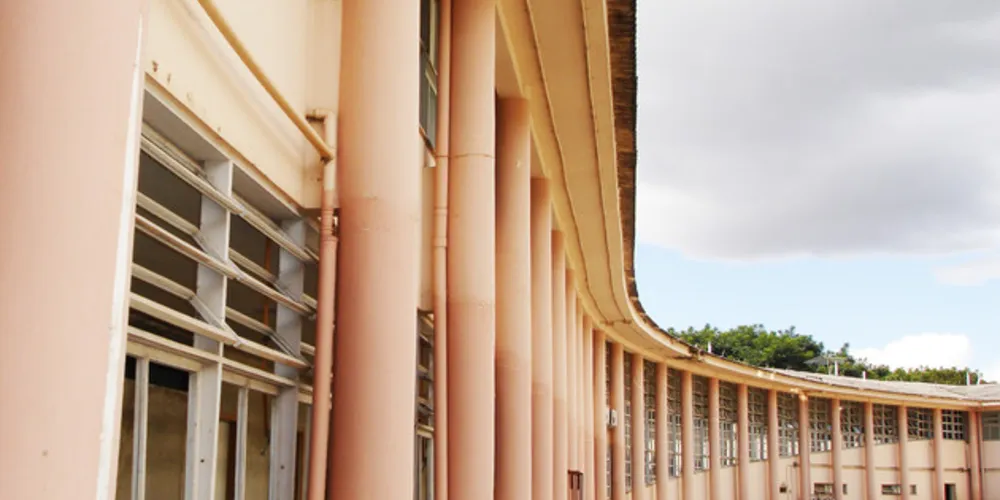 A paciente foi levada ao Hospital Eduardo de Menezes, em Belo Horizonte