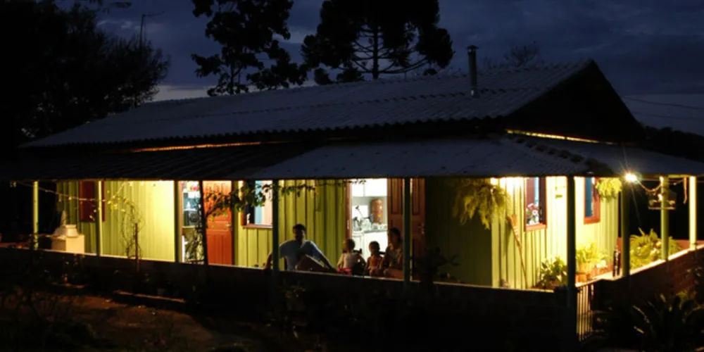 Programa oferece subsídio de energia para famílias de baixa renda que têm consumo mensal igual ou inferior a 120 kWh.