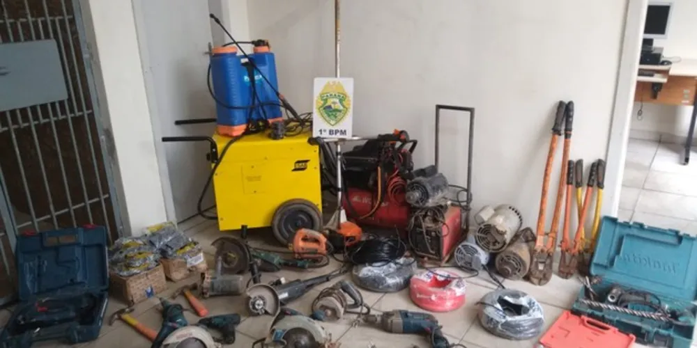 Imagem ilustrativa da imagem Dupla é presa após furtar empresa no Jardim Carvalho