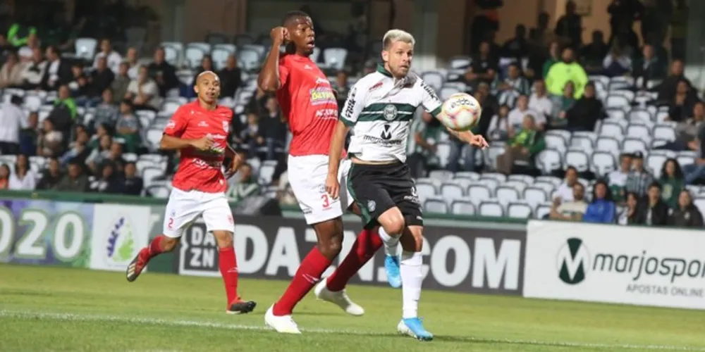 Coxa saiu atrás no placar e buscou empate no segundo tempo diante do Rio Branco
