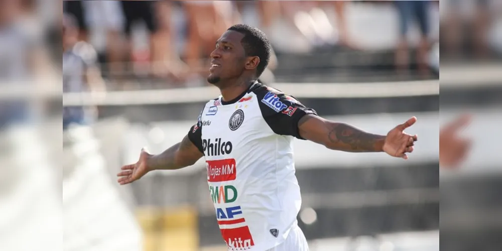 Fantasma soma seis pontos e volta a ponta da tabela da classificação