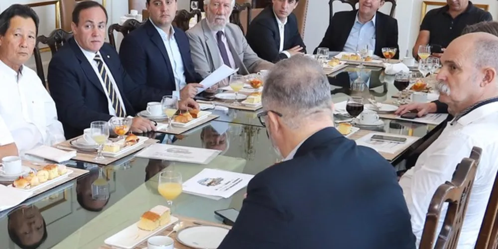 Ratinho Junior busca unidade política em torno de pautas importantes para o Estado.
