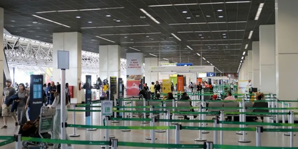 Desde o fim de semana os aeroportos brasileiros divulgam alerta da Anvisa sobre o coronavírus