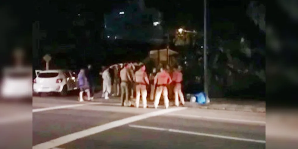 Autor da agressão estaria embriagado e fugiu após agredir motorista