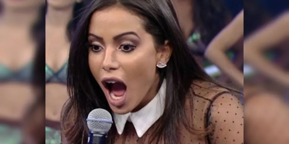 Imagem ilustrativa da imagem Anitta vibra ao receber roupas com cartão de Beyoncé