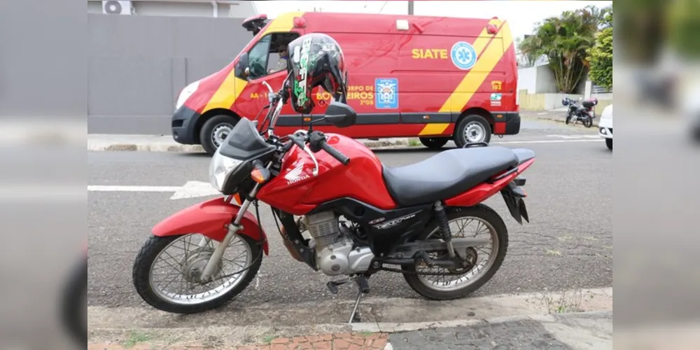 Imagem ilustrativa da imagem Acidente entre carro e moto deixa ferido no Centro de PG