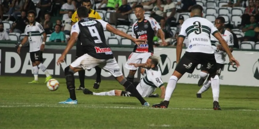 Fantasma teve zagueiro expulso na primeira etapa, jogou com raça e empatou no segundo tempo