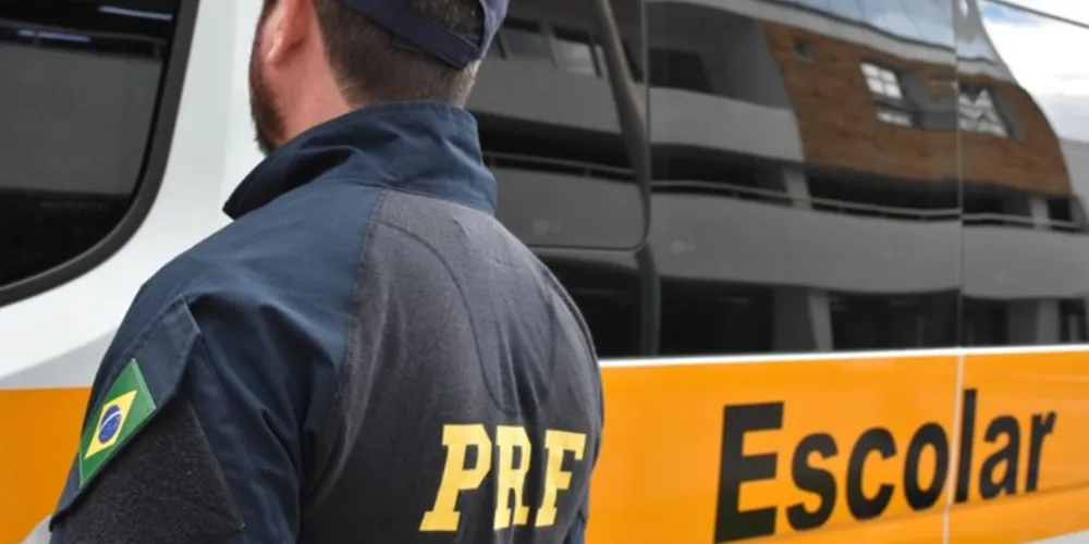 Para garantir a segurança de crianças e adolescentes que dependem do serviço, policiais rodoviários federais estão debatendo o tema com prefeituras e transportadores de todo o país