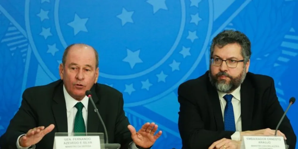 O ministros da Defesa, Fernando Azevedo e Silva, fala sobre repatriação de brasileiros que estão na China