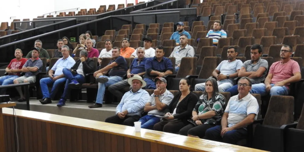 Encontro foi realizado no Plenário da Câmara Municipal de Castro