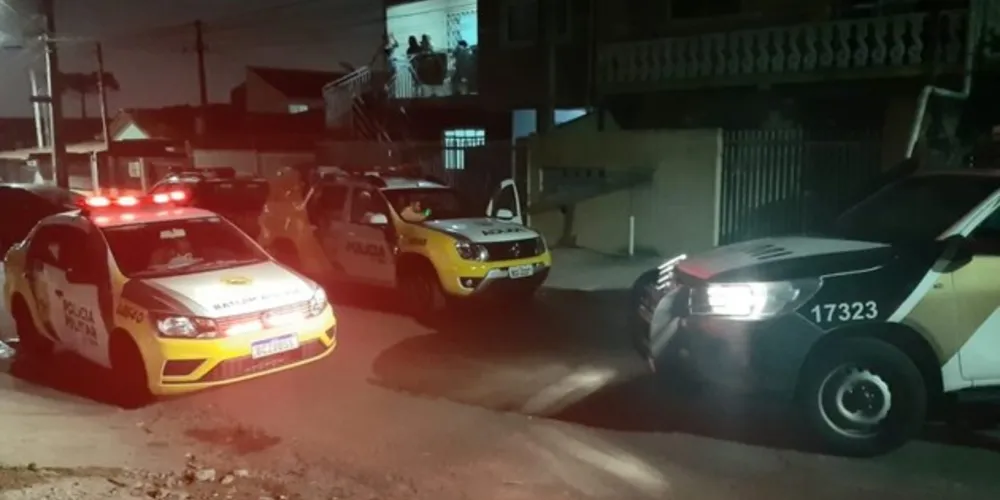 Mulher é encontrada assassinada em Curitiba; namorado está sumido há três dias