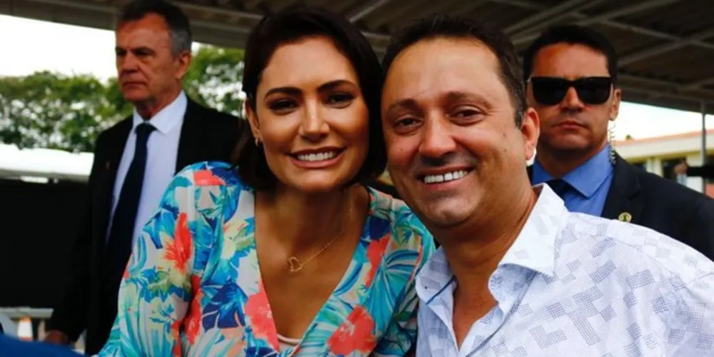 Imagem ilustrativa da imagem Em Curitiba, George se reúne com Michelle Bolsonaro
