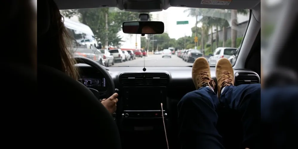 Alternativa em busca de conforto durante uma viagem, expõe passageiros