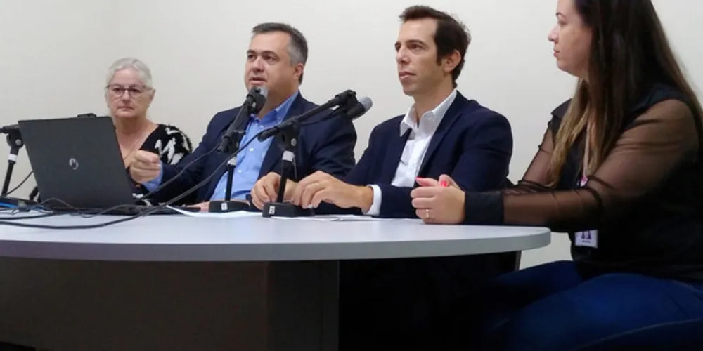Secretários das duas pastas participaram de webconferência, que reuniu diretores, professores, servidores.