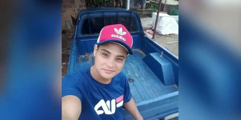 Imagem ilustrativa da imagem Família se despede de jovem executado na Vila Cipa