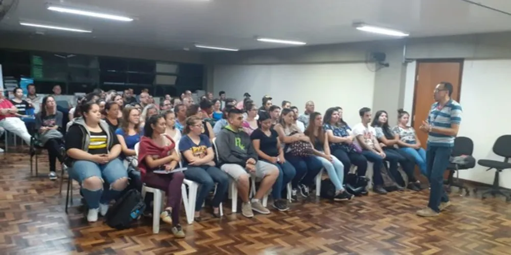 A palestra foi realizada pelo coordenador de Administração da SMICQP e coordenador do “Quali & Tec”, Nilton Bahls