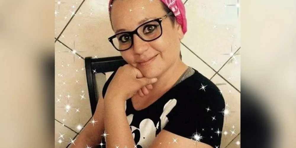 Nas redes sociais, amigos de Suelen tem se manifestado sobre o falecimento da jovem