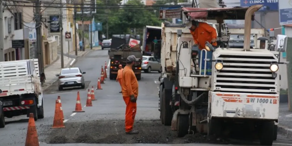 Imagem ilustrativa da imagem Prefeitura inicia obras de recape na Balduíno Taques