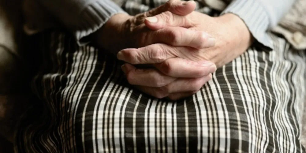 Vítima entregou dinheiro para as golpistas em troca do bilhete supostamente premiado