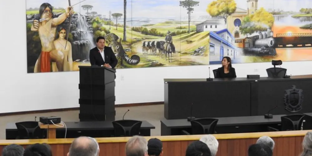 O evento abriu com o discurso do secretário Sandro Alex