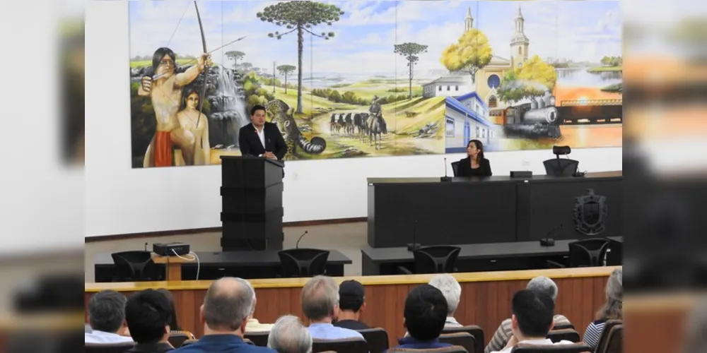 O evento abriu com o discurso do secretário Sandro Alex