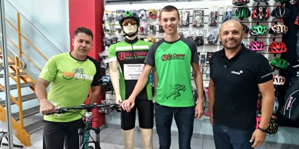 Imagem ilustrativa da imagem Bike Center entrega kits para 2º Cross Duathlon