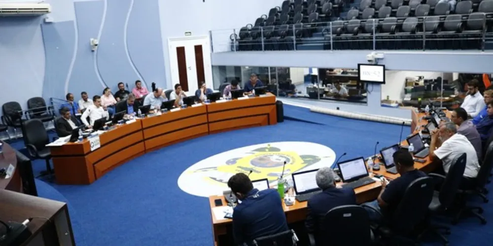 Comissões permanentes serão compostas na primeira sessão, nesta segunda-feira (17)