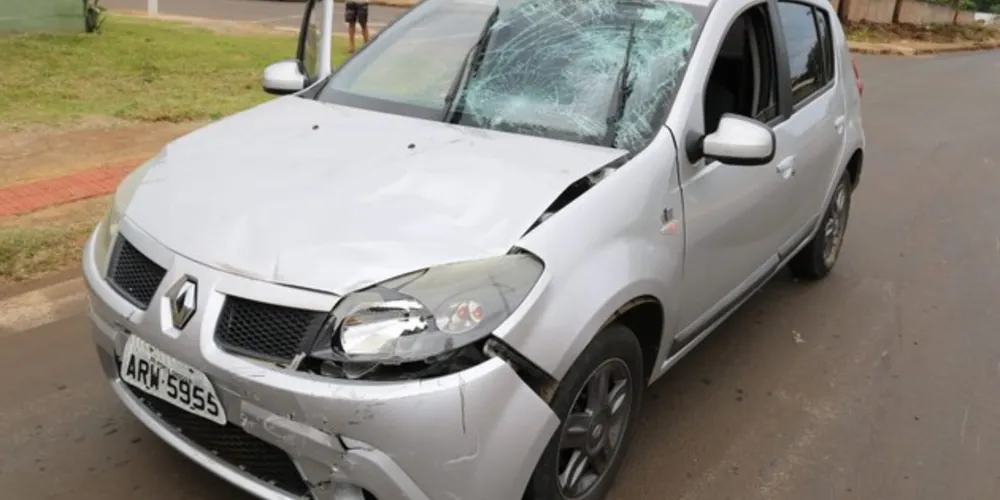 Imagem ilustrativa da imagem Batida entre carro e moto deixa garoto ferido em PG