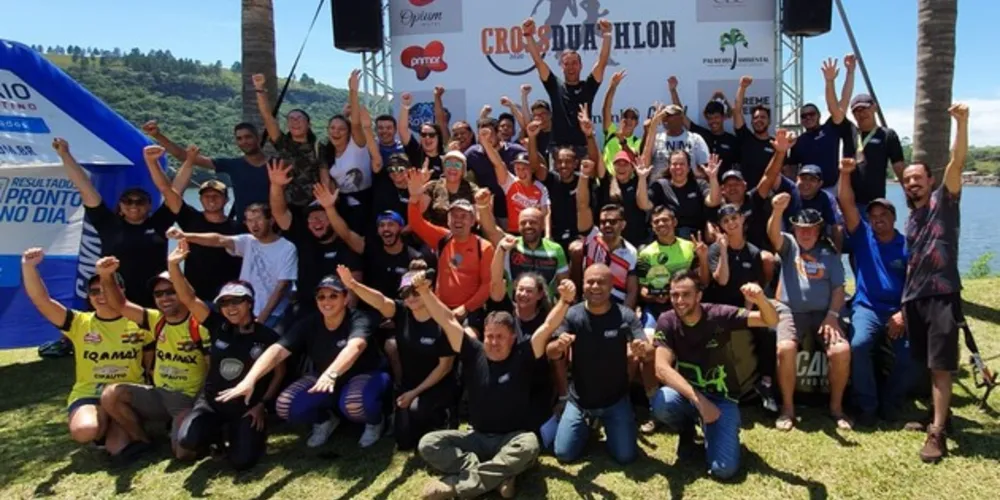 Evento reuniu mais de 350 atletas que competiram no percurso entre corrida e pedalada.