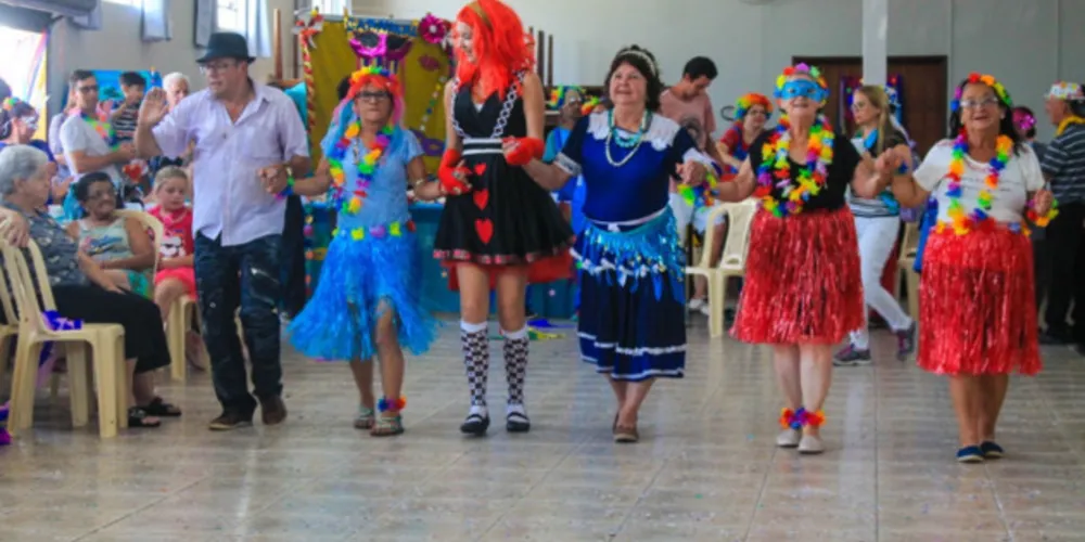 A tarde contou com muitas atividades, dentre elas, a tradicional premiação para a melhor fantasia